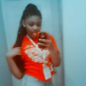 Meet your Posher, Jasmine